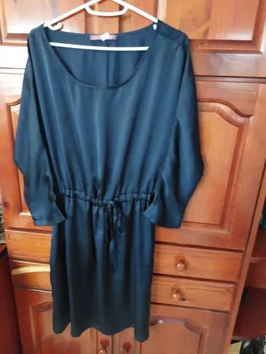 Vestido preto de seda