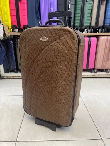 (Uma) mala GRANDE  32kg 