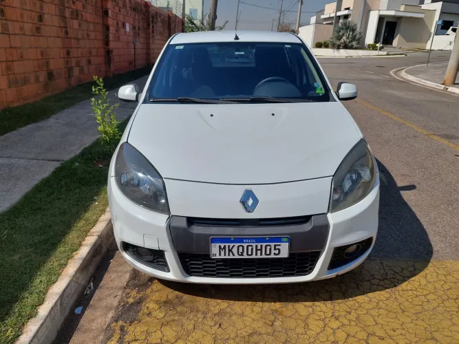 Renault Sandero Privilège Hi-flex 1.6 8V 5P 2014