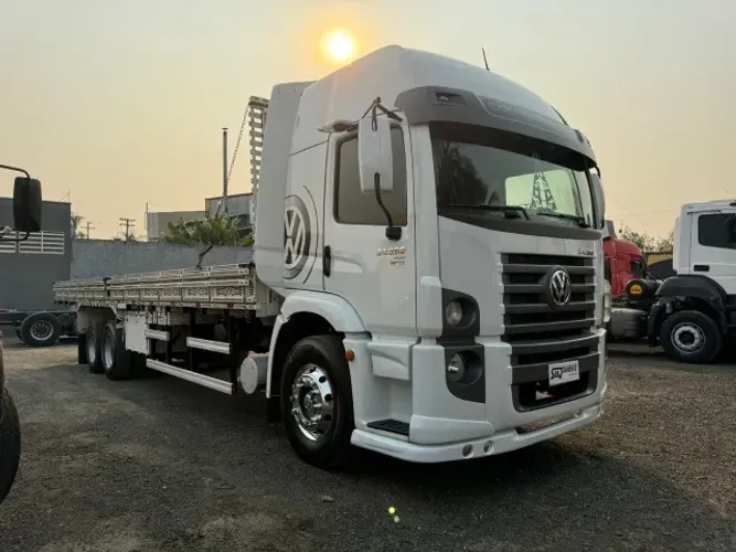 VW costelation 24280, carroceria 10,20 mts