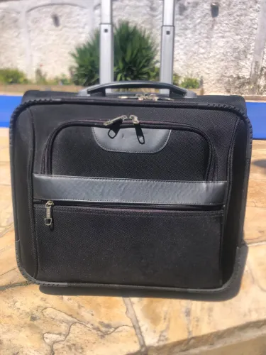 Briefcase Bravia semi nova
