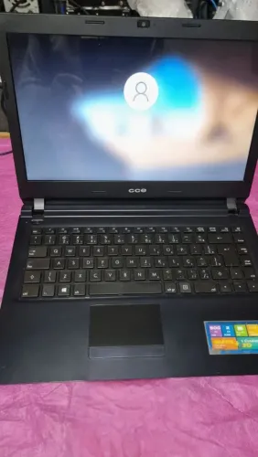 Notebook top i3 segurando bateria e com SSD somente venda (leia a descrição)