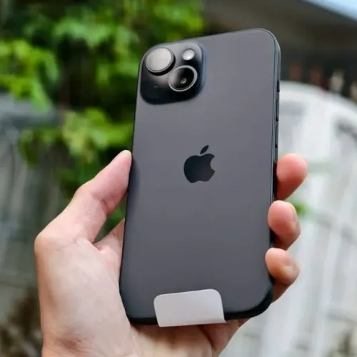 iPhone 15 - Cor Preto - 128GB | LACRADO | Loja Física em Curitiba.