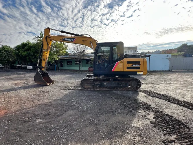 Escavadeira Hidráulica Sany SY135C 2022