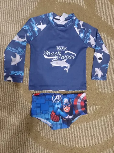 Conjunto de Praia Infantil - Camiseta e sunga - tamanho 2 anos