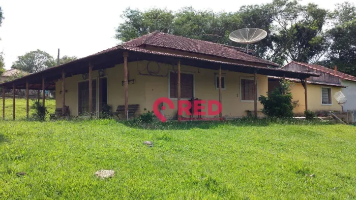 Sítio com 4 quartos à venda, 300 m² por R$ 700.000 - Floresta - Guareí/SP