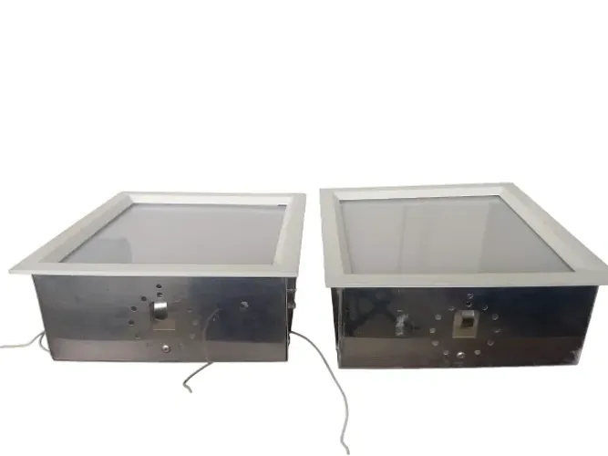 Luminárias de embutir marca Tualux, modelo Sevilha, usadas, em perfeito estado