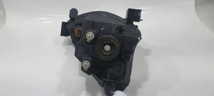 Farol Esquerdo Recuperado Nissan March 2015/20 22540401