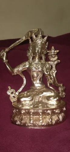 Estatueta de buda antiga em bronze 