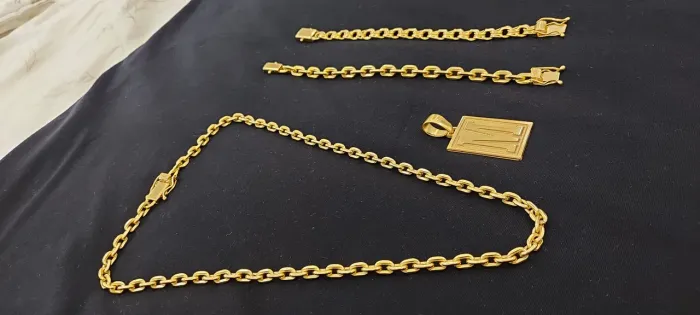 Kit banhado a ouro 18k (1 CORDÃO, 2 PULSEIRAS, PINGENTE DE BRINDE!))