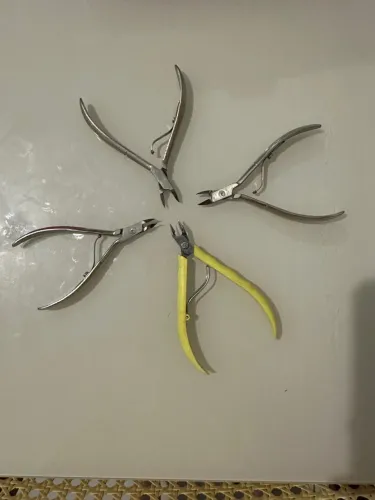 Desapego de quatro alicates