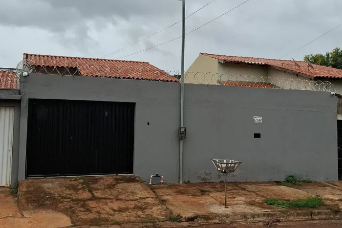 Ágio de Casa no asfalto do Setor Jardim Tangará