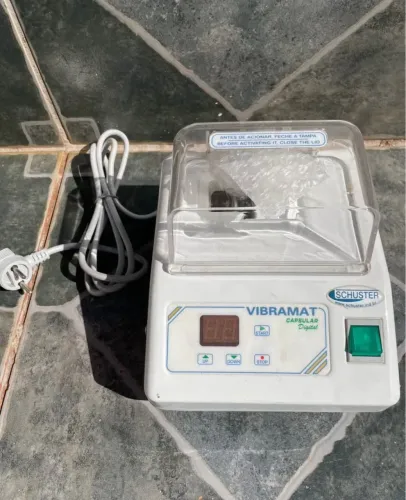 Misturador de cápsulas odontologista