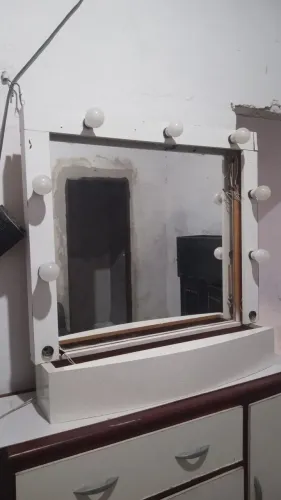 Penteadeira para Barbearias