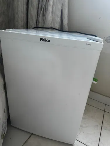 Frigobar Philco PFG65B - Semi-novo