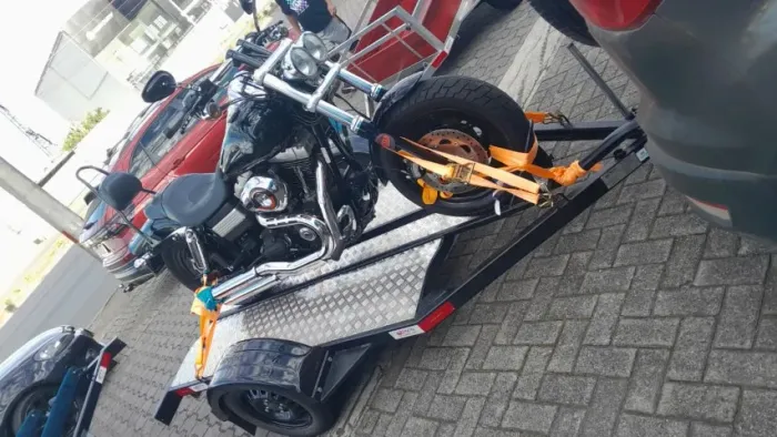 Plataforma de 1 moto carretinha rebaixada dacla