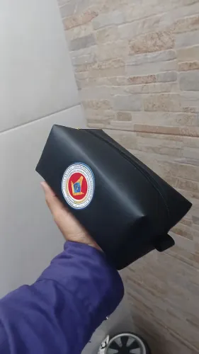 Estojos personalizados em couro linda opção de brinde e lembranças