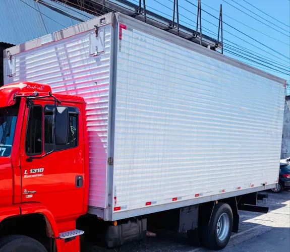 Bau 7 metros alumínio, bem conservado 