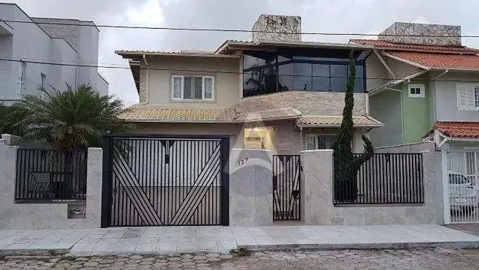 Casa à venda, 241 m² por R$ 1.800.000,00 - Carianos - Florianópolis/SC