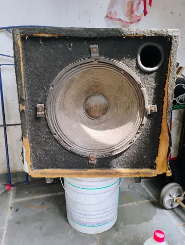 Caixa de som vintage