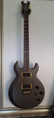 Guitarra Barítono Schecter Scorpion