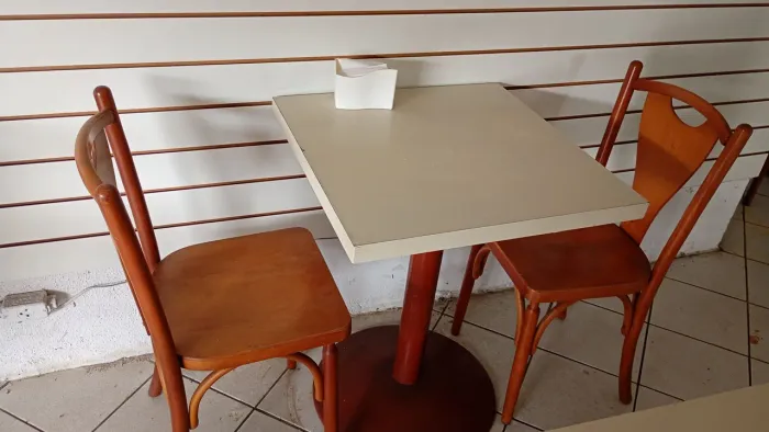 Mesa e cadeirae p restaurante 