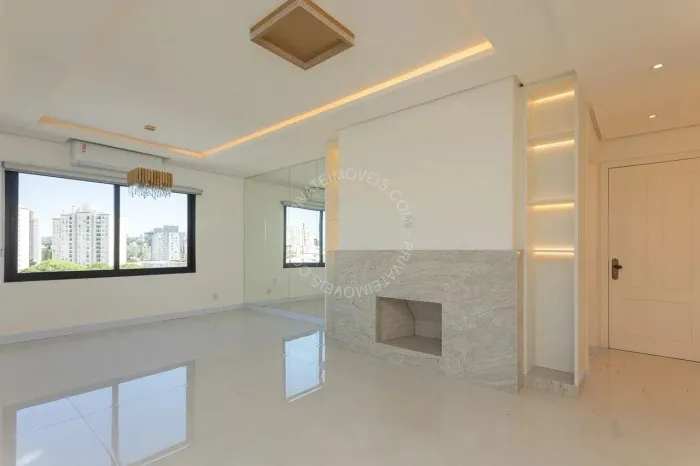 Cobertura semimobiliada para alugar no Passo da Areia com 3 quartos (3 Suítes)