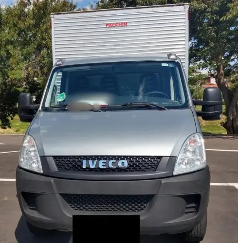 Iveco Daily Bau 2018 (Transferência de divida).