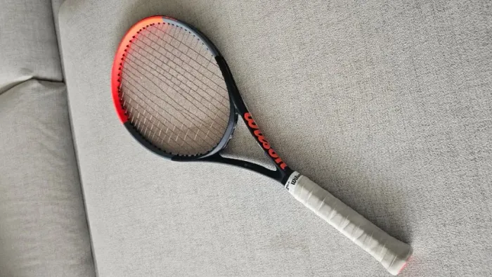 Raquete Wilson Clash Pro V1 - 310g - 100 in² - L4 - 16x19 - Ótimo estado