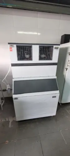 Máquina de Gelo Everest