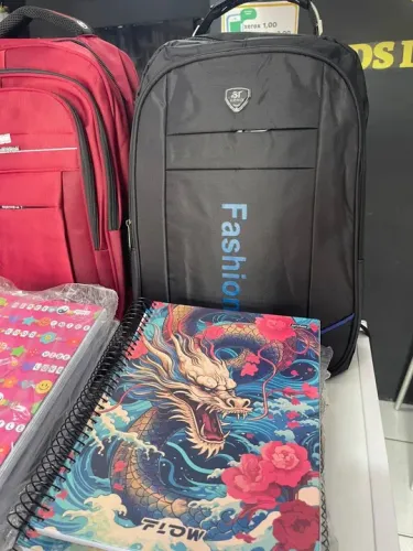 Kit Volta as aulas Mochila Caderno e Lápis