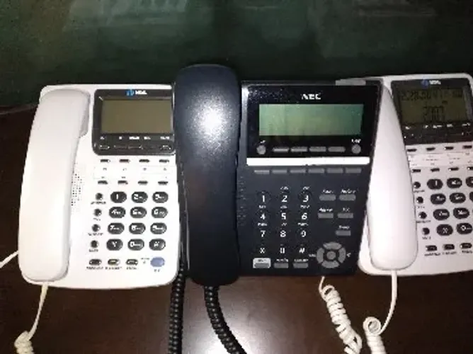 Telefones IP,centrais digitais e analogicas,c identificador e secretaria,varias marcas.