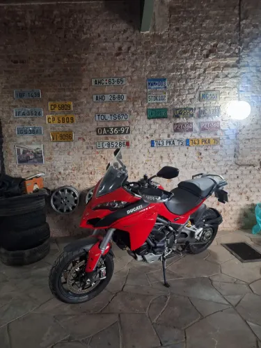 Ducati Multistrada 1260 apenas 2874 km práticamente zero...