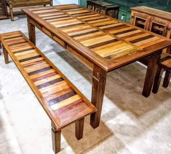 Mesa de Madeira Maciça de Demolição