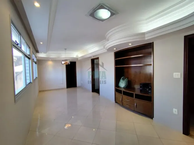 Apartamento em excelente localização.