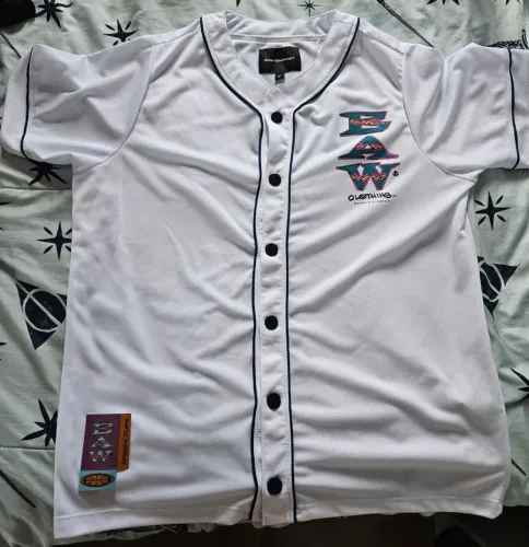 Camisa de Baseball Baw Clothing - Estilo e Conforto!