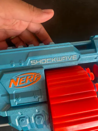Nerf Shockmave Elite 2.0 com 60 dardos narf