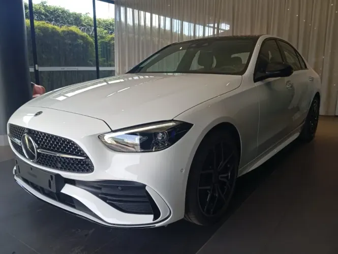 Mercedes-Benz C-300 AMG Line EQ Boost 2.0 TB Aut. 2026