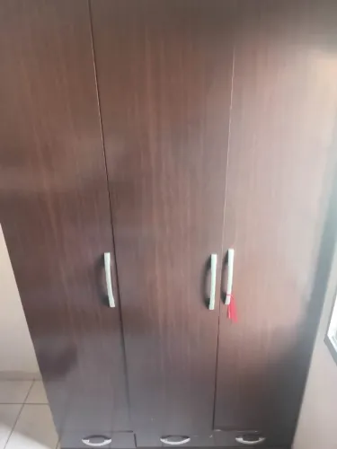 Desapego Urgente - Guarda-Roupa de Solteiro