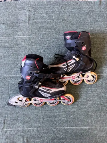 Patins Traxart Jet - Rolamento ABEC-7 - Tamanho 35