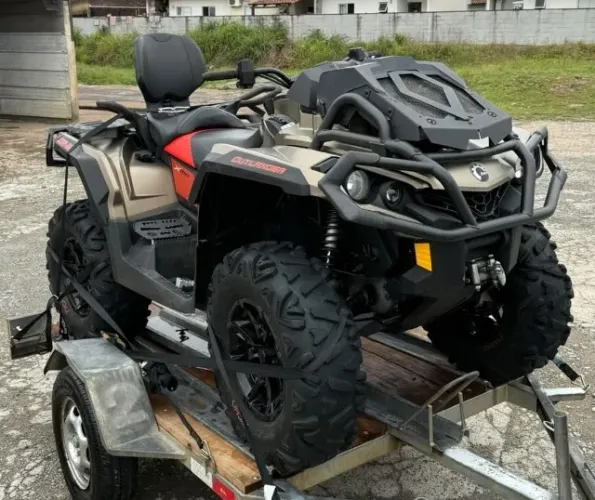 QUADRICICLO CAN AM XMR 1000 ANO 2025