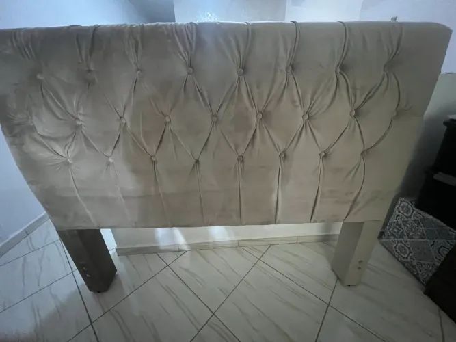 Vendo cabeceira de cama queen 