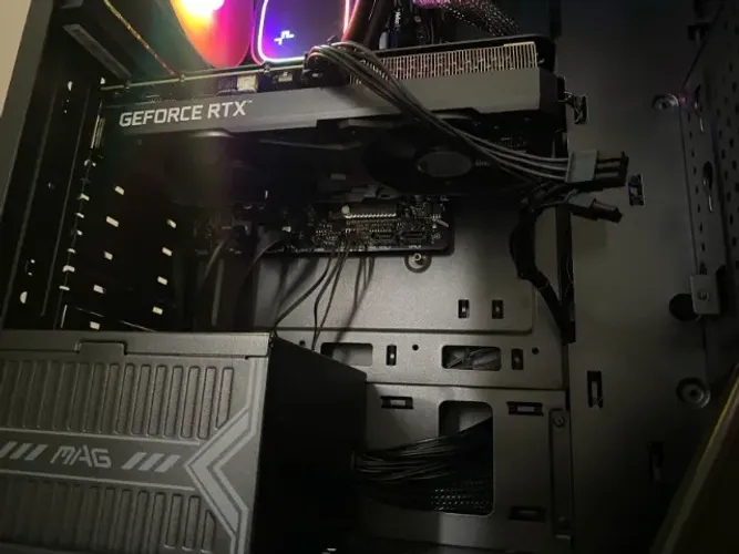 PC GAMER + KIT RAZER + MONITOR