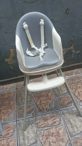 Cadeirinha de alimentação