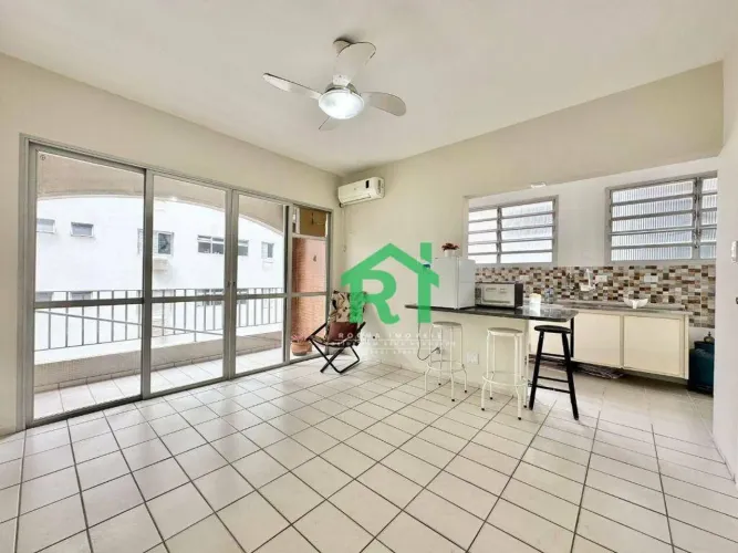 Apartamento com 1 quarto, 1 vaga à venda em Pitangueiras, Guarujá.