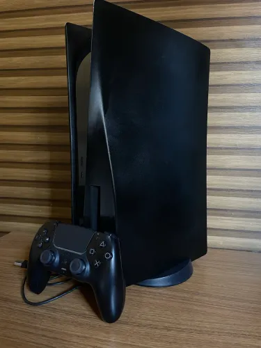 PS5- semi novo 