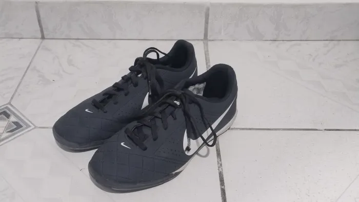Chuteira Nike futsal 37 