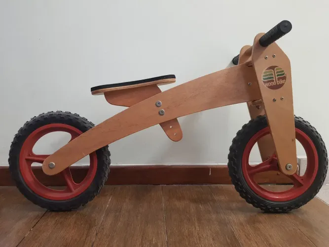 Bicicleta de equilíbrio madeira wood bike 2 estágios