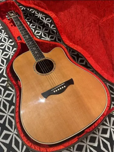 Violão aço com case luxo (Tagima Juninho Afram) com reverb/chorus/delay<br><br>