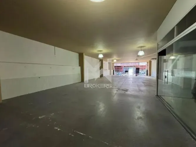 Salão comercial para alugar na Estrada da Boiada em Vinhedo/SP